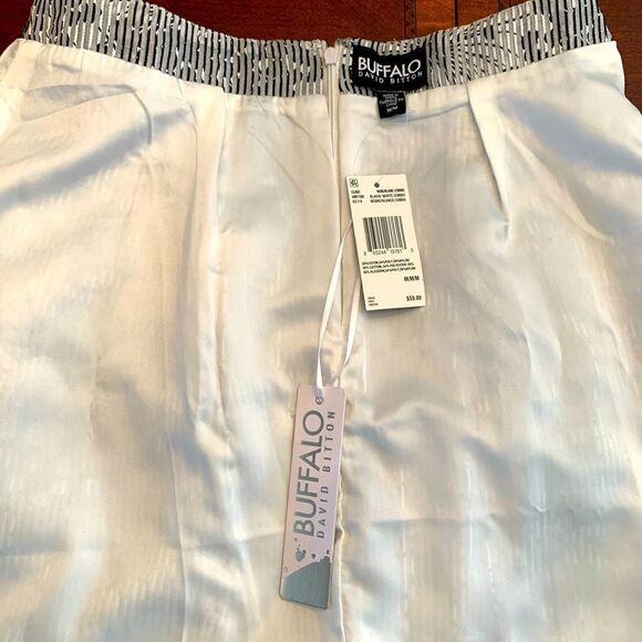 Buffalo mini fluffy skirt size M, NWT - Picture 2 of 3